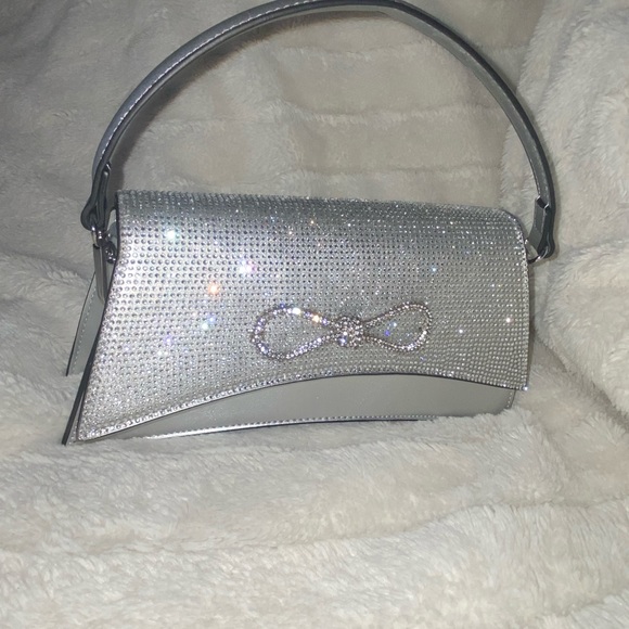 Diamond Bow-Tie Purse - Picture 2 of 6